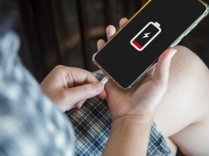 Αλλαγή μπαταρίας iPhone: Πότε χρειάζεται & πόσο κοστίζει